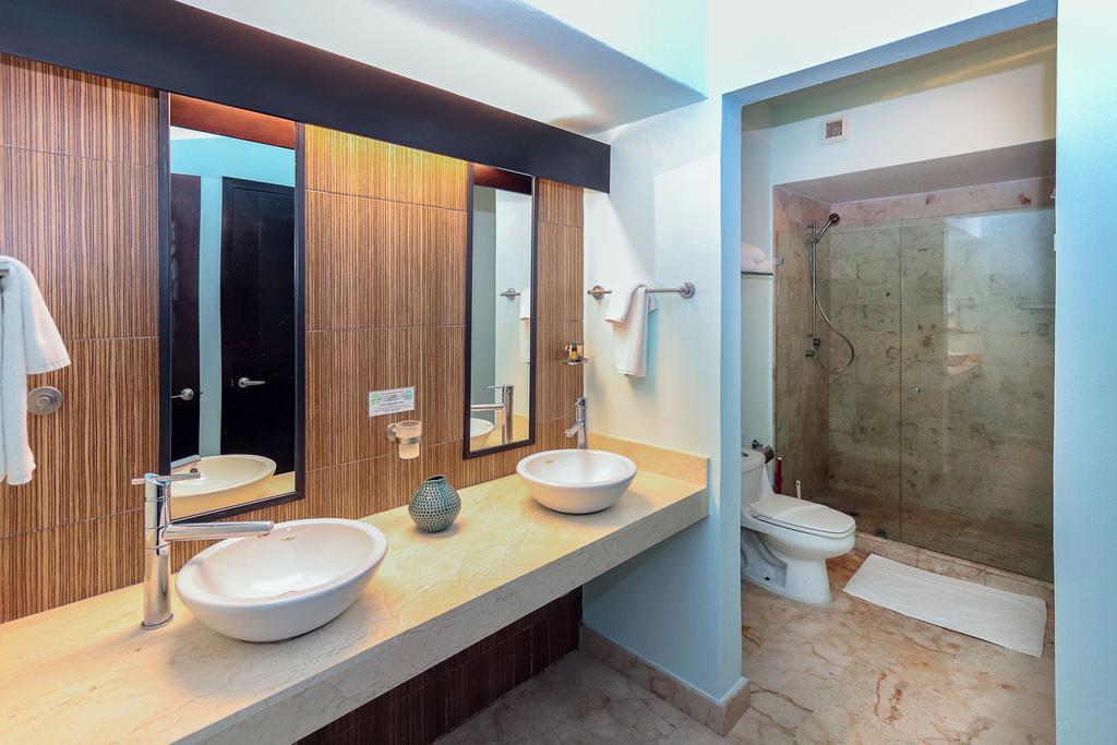Beachfront Condo, 2 Bedroom - Ocean View At Corto Maltes * Playa del Carmen